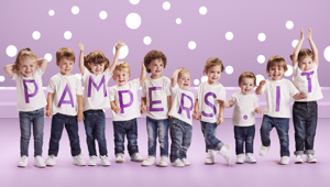 Pampers presenta la nuova raccolta punti con spot di Saatchi & Saatchi