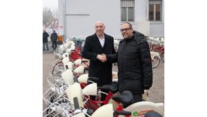 Clear Channel e Comune di Milano inaugurano Charging Centre BikeMi, finanziato da ATM. Dosi: "Chiusura 2016 quasi a doppia cifra"