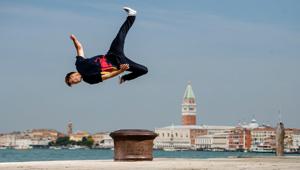A Venezia il guru dei parkour Patkuns per lo spot della Red Bull che ha fatto discutere