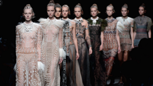 La Paris fashion week 2020 non teme il coronavirus