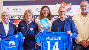 Paramount+ è sponsor di maglia della Nazionale Cantanti per la partita del cuore a favore della Romagna