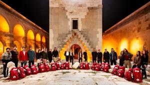 Per la prima volta in chiaro su Tv8, al via dal 6 settembre Pechino Express_La Rotta dei Sultani. Alla Guida è confermato Costantino Della Gherardesca