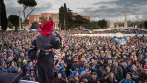 Affluenza record al Peroni Nastro Azzurro Terzo Tempo Village per la festa a cielo aperto per la vittoria degli Azzurri di Rugby organizzata in collaborazione con Alphaomega