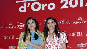Ai Ciak d'Oro un trionfo di toscanità. Petti, tra gli sponsor, sale sul palco a premiare le protagoniste del film “Indivisibili” vincitore di 8 premi