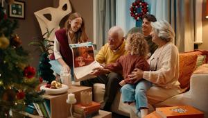 PhotoSì sceglie Gibbo&Lori per la campagna di Natale 2025. Piano di comunicazione multicanale da 4 milioni di euro