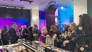 Per Pinalli 2023 in crescita a doppia cifra e primo store 'esperienziale' a Milano con un opening event firmato Anomalia e una campagna OOH e digital. Nel 2024 il debutto a Roma per arrivare al 2026 con 100 profumerie e un media mix sempre più articolato