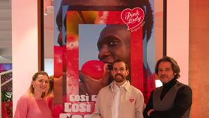 Pink Lady inaugura un nuovo posizionamento e una nuova piattaforma di comunicazione europea:  “Così croccante, Così succosa, Così cool”.  Firma Romance. A Milano il lancio della nuova campagna con un evento immersivo dal titolo 'Pink croc experience'