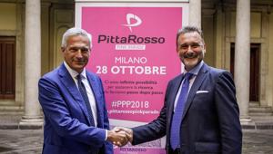PittaRosso Pink Parade a Milano il 28 ottobre. Evento organizzato in collaborazione con Dna. Prima di invadere le vie della città, verrà realizzato il fiocco rosa umano più grande del mondo, per entrare nel Guinness dei primati