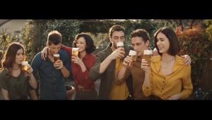 Birrificio Angelo Poretti mette al centro socialità e condivisione nel nuovo spot TV firmato Dude con protagonista la 4 Luppoli Lager
