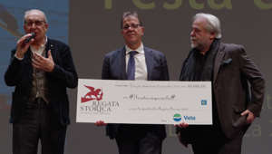 La stagione remiera della voga alla veneta si è conclusa con la tradizionale Festa della Voga al Teatro Goldoni, celebrando i campioni della Regata Storica 2025