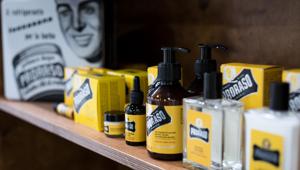 Proraso, partner di Motosprint e InMoto, partecipa a EICMA 2019 con una postazione da barbiere