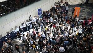 Alla Bicocca, un flashmob sull’incontro e il dialogo inaugura la 40ª edizione di Egos Colloquium