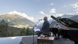 Il concerto di Gino Paoli e Danilo Rea per la riapertura della vasca panoramica ai Bagni Vecchi di Bormio