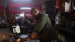 “Stabile e inarrestabile”: on air dall’8 aprile il nuovo spot - Manifesto Vodafone nel quale la rete prende la parola. Firma Utopia. Pianifica Carat