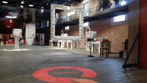 QVC, il press day diventa uno spettacolo teatrale. Firma Louder