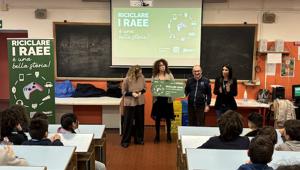 “Riciclare i RAEE è una bella storia!”. Nelle scuole e nelle piazze di Bologna, Imola e Modena raccolti oltre 2.800 kg di rifiuti elettrici. Un premio per le scuole coinvolte