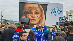 Casa Kiss Kiss apre i battenti a Sanremo con un murales dedicato a Raffaella Carrà