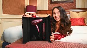 ghd sceglie Aurora Ramazzotti come volto della campagna Cherry Chic, si rafforza nell’hairstyling e punta su Witailer come partner strategico per crescere sui marketplace. Focus su Amazon