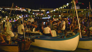 Il voto di Venezia per la Festa del Redentore, tra fede e un cielo di colori. Da lunedì 7 luglio aprono le prenotazioni, con priorità ai residenti