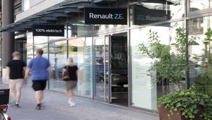 Renault ha inaugurato un concept store nel centro di Berlino dedicato ai veicoli elettrici