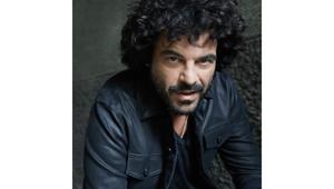 Suite 102.5 Prime Time Live: lunedì 29 marzo Francesco Renga si esibirà in una versione live speciale e acustica