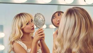 Redken sceglie Sabrina Carpenter come Global Brand Ambassador