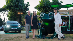 Renault presenta "House of Frog" a Roma: un'installazione immersiva firmata Marcantonio celebra la nuova Twingo E-Tech Electric