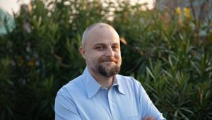 Riccardo Catagnano è Creative Director e Head of Branded Content di Connexia. L'agenzia chiude l'ultimo quarter 2018 a +23%