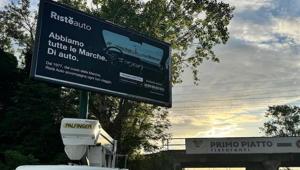 Ristè Auto rafforza la sua presenza nelle Marche con una campagna non convenzionale e multitouch Point realizzata da Ideabile