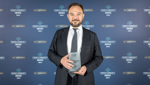 Il CEO di Community, Roberto Patriarca, vince il premio "Professionista dell'anno" alla decima edizione dei Finance Community Awards
