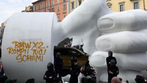 Svelato il mistero del 'Like gigante' in Porta Garibaldi a Milano. Protagonista è la nuova BMW X2. Da un'idea di M&C Saatchi