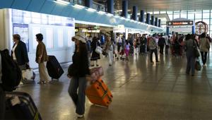 Più di 164 milioni i passeggeri negli aeroporti italiani (+4,6%). Roma Fiumicino è il primo scalo nazionale
