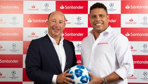 L’ex calciatore brasiliano Ronaldo scelto da Santander come global ambassador per la sponsorship della Uefa Champions League