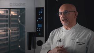 Tecnoinox in tv per la prima volta con uno spot dedicato ai forni Tecnocombi. Claudio Sadler testimonial d'eccezione