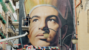 GCDS festeggia il decennale a Napoli: maxi restauro d'arte urbana e party esclusivo in partnership con Ploom