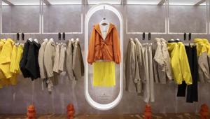 Save The Duck arriva a Firenze con un nuovo flagship store e un party in piazza Santa Maria Novella per sensibilizzare sull'importanza dell'acquosità