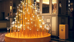 Libera Brand Building realizza l’installazione dell’Albero di Natale di Acqua di Parma all’Hotel Principe di Savoia di Milano