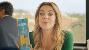 Ferzan Ozpetek, Claudia Gerini e Can Yaman insieme a LoRo per lo spot De Cecco