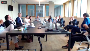 UNA. La chiave del successo del retail è l'offerta phygital che segua gli shopper nei percorsi d'acquisto live e online