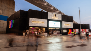 Schwarzkopf Professional partner ufficiale del Primavera Sound 2026 con un'attivazione integrata tra saloni esperienziali, influencer e lo stage con Romy dei The XX