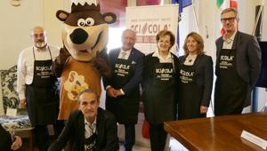 Scicolà 2022 celebra la musica. Dalla scultura “big Luciano” agli oltre 120 eventi della tre giorni giunta alla sua quarta edizione