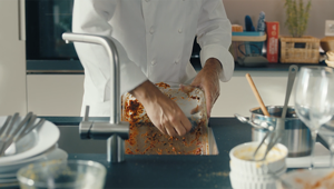 Chef Locatelli scelto da Finish per il lancio TV del nuovo prodotto. Havas Milan firma la creatività