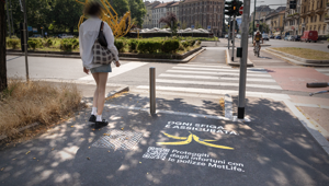 In città può succedere di tutto. Metlife con Cookies Agency dipinge Milano per invitare le persone ad assicurarsi contro gli infortuni
