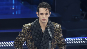 Motorola sceglie Achille Lauro come Brand Ambassador per l'Italia. Al via la campagna dital curata da EY Studio+
