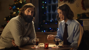Keira Knightley incarna se stessa e crea magia nel nuovo spot natalizio Waitrose firmato dall’agenzia Wonderhood Studios