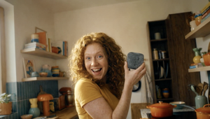 Il ritorno di Bravo: Coswell affida ad Aldo Biasi Comunicazione il rilancio del brand con uno spot realizzato con l'IA