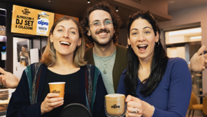 Alpro Morning Club è a Sanremo: la colazione plant-based diventa il nuovo prime time della socialità tra live con The Jackal, DJ set e trend matcha