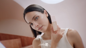 BioNike lancia il nuovo Fondotinta Defence Color Hydra Glow con una campagna digital firmata INTESTA – Gruppo Armando Testa