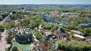 Gardaland Resort 2026: stagione in crescita tra nuovi eventi, esperienze immersive e strategie innovative per il turismo del futuro. Continua l'azione comunicativa tra città, presenza live e digitale per avvicinare sempre di più i fan