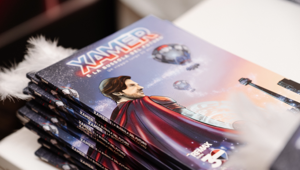 Dal corporate storytelling alla graphic novel: REMAX celebra 30 anni con “XAMER”. Presentato il nuovo progetto di branded storytelling utilizza i codici della cultura pop per raccontare l’evoluzione del brand